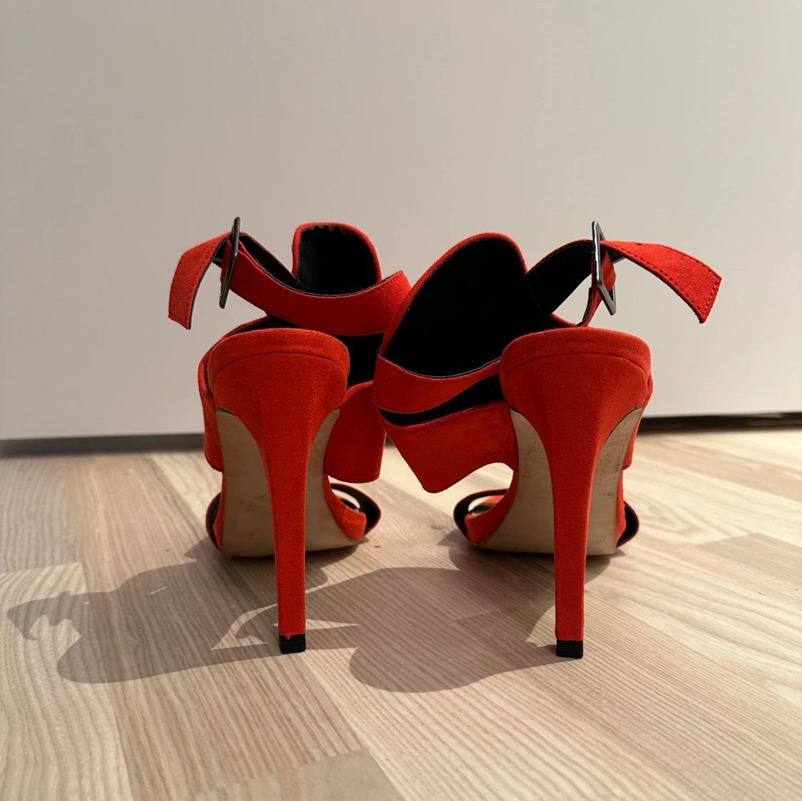 Zara Röda klackskor i mocka - 93