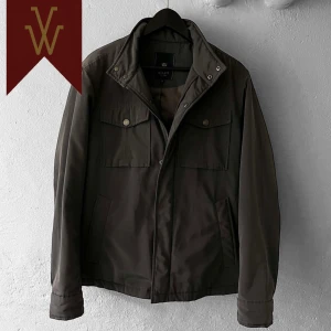 Field Jacka - Säljer en fet jacka från Riley! | Skick: 9/10 | Storlek: Small | Hör av er om ni undrar något!