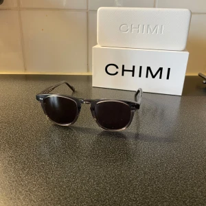 Chimi 01 - Säljer ett par chimi 01. Bara de på bilden ingår. Pris ej hugget i stenen