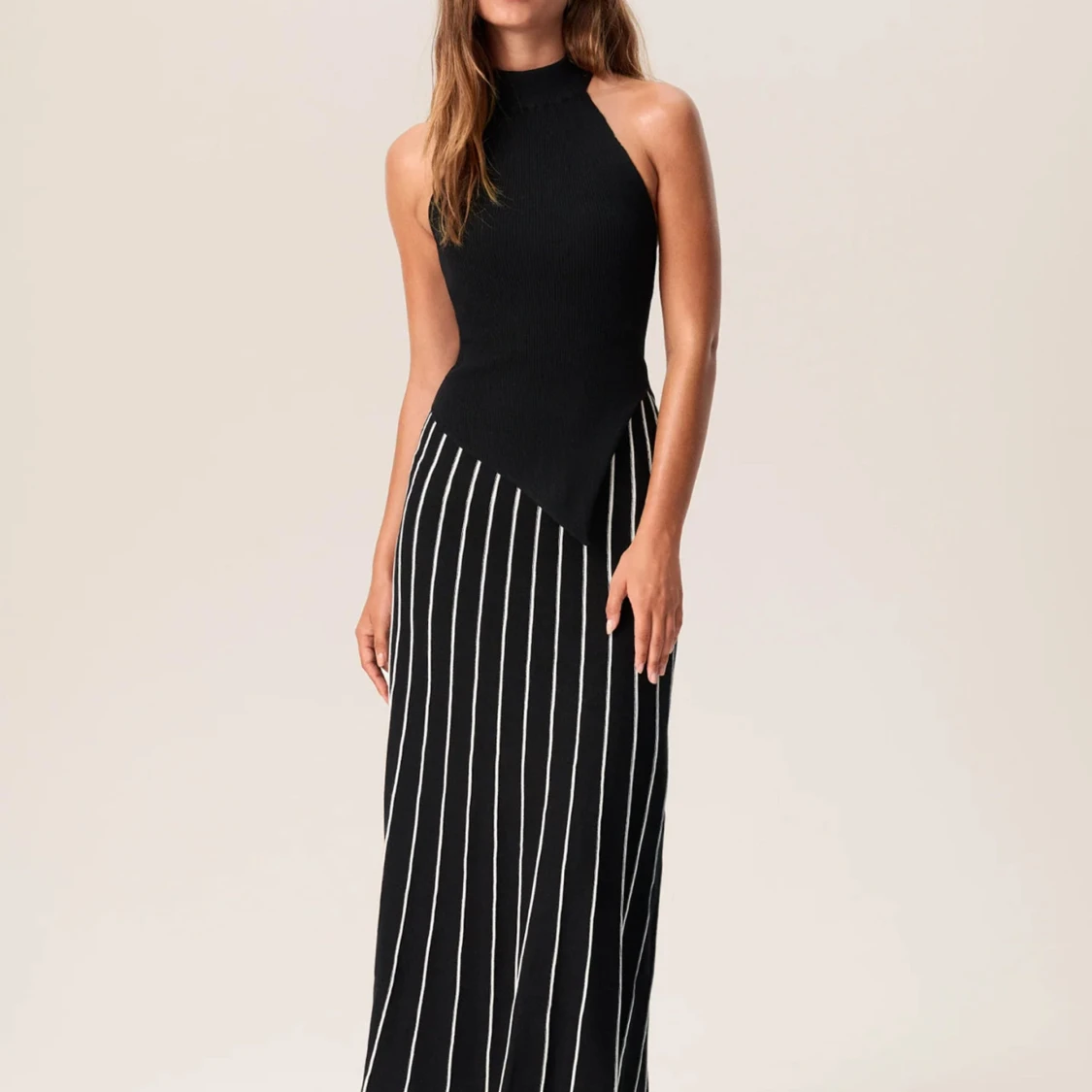 Svart och vit randig  kjol  från Adoore