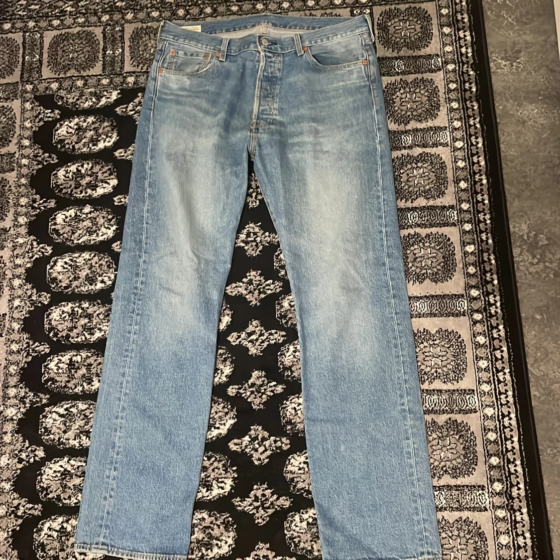 Levis 501 jeans