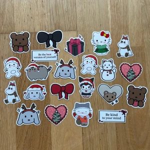 Julklistermärken 🎄 - Julklistermärken med designer av lovelyhomecraft ❤️ 8 kr/styck eller mängdrabatt! Går att köpa fler av varje sort! ❄️ frakt 18 kr frimärke