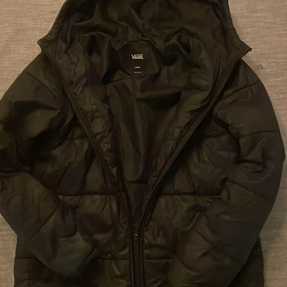 Svart quiltad jacka från Vans - 90