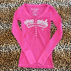 Aeropostale långärmad tröja💞✨️ - Jätte fin tröja från Aeropostale, säljer då jag behöver pengar! 💕 Fast pris! Bra skick, kontakta mig för frågor! 💕