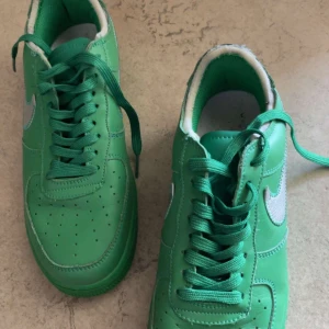 Nike air force green  - Har använt 3-4 gånger , allt är bra 