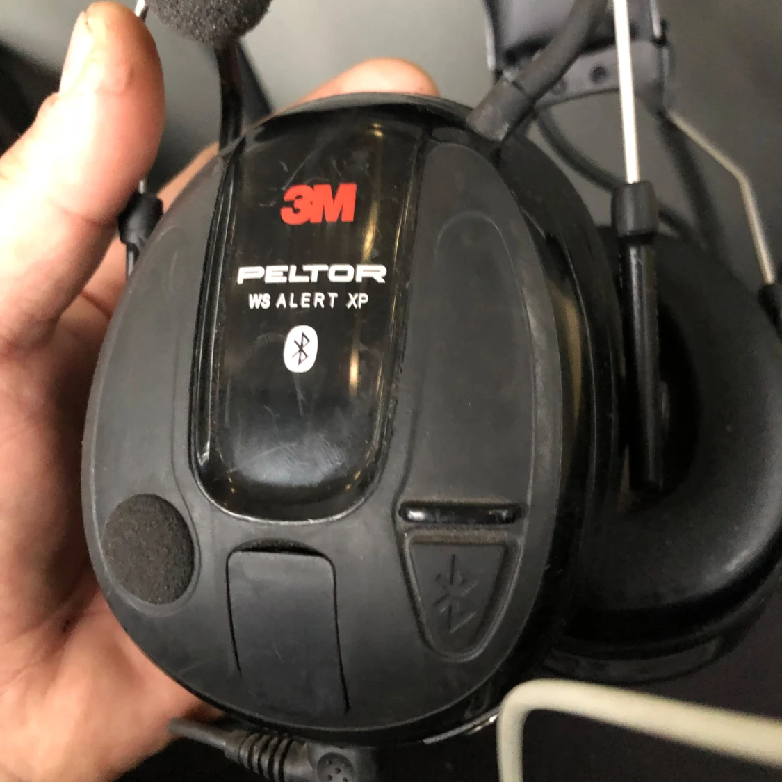 PELTORHÖRLURAR  - 91