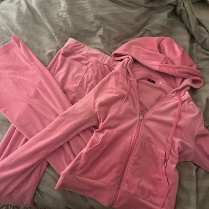 rosa gina set stl xs  - Superfint rosa velour mjukis set från gina, stl xs och fint skick💖