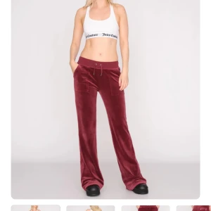 Söker Vinröda Juicy couture ❤️ - Hej jag söker Vinröda juicy couture byxor hör av er om ni har❤️