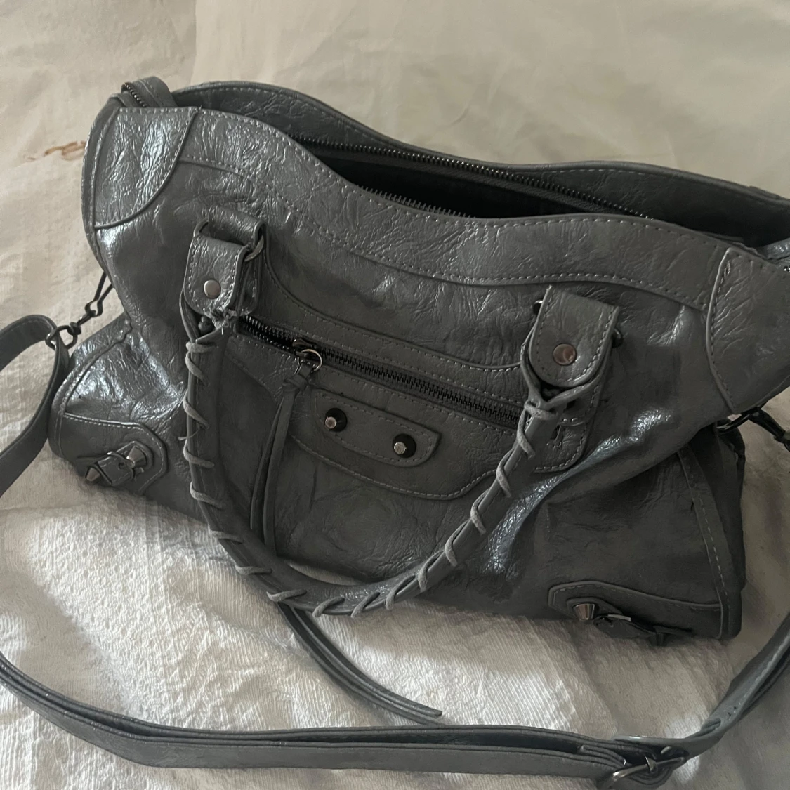 Grey leather bag - 90