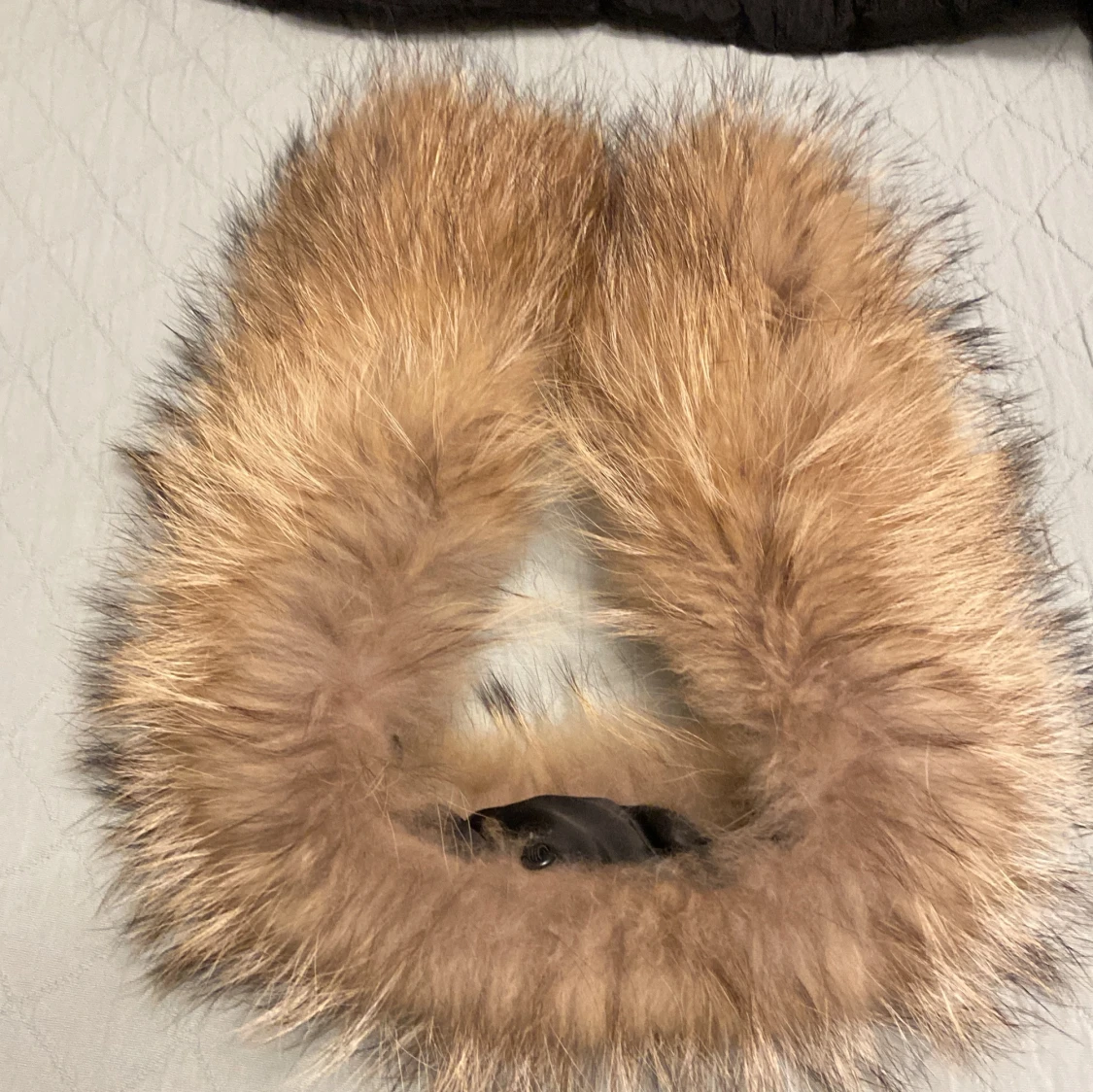 Svart dunjacka från Hollies - 93