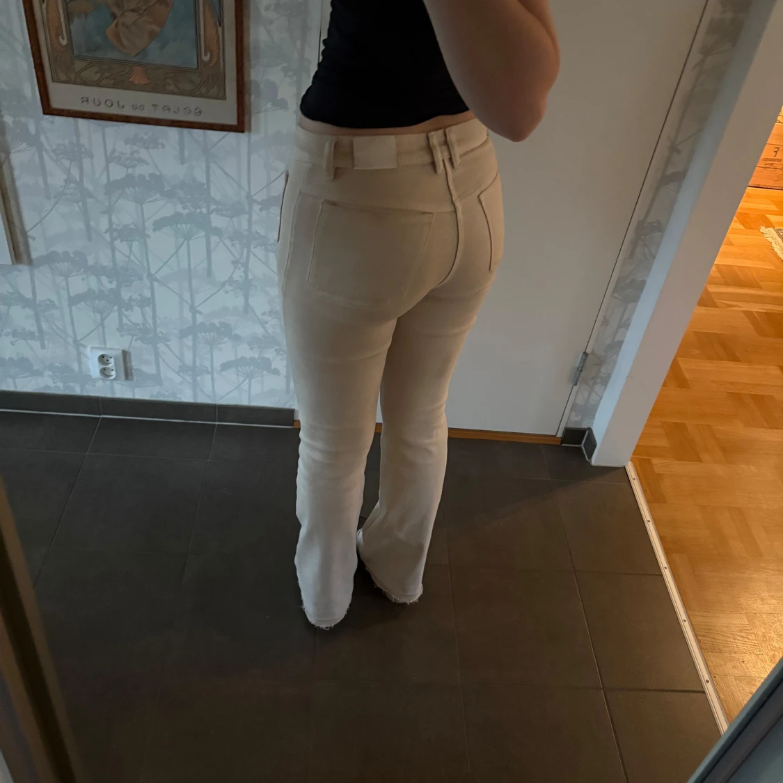 Beige byxor med bootcut - 90