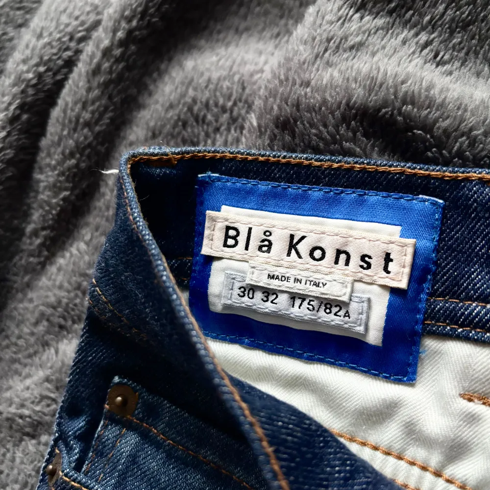 Acne studios jeans i perfekt skick🌟W30 L32 | passform: slim | fraktar spårbart med instabox📦. Jeans & Byxor.