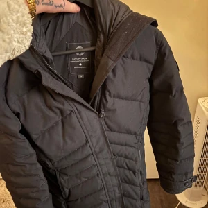 Canada goose black label S - Bra skick 