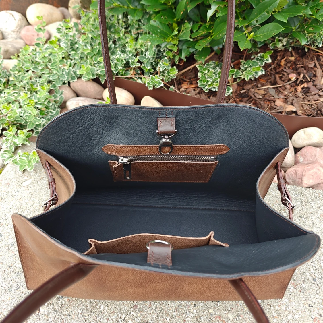 Handsydd läderväska - 91