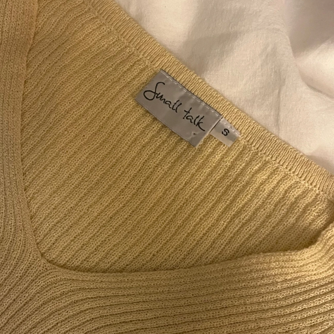 Gul ribbad topp från Small Talk - 1