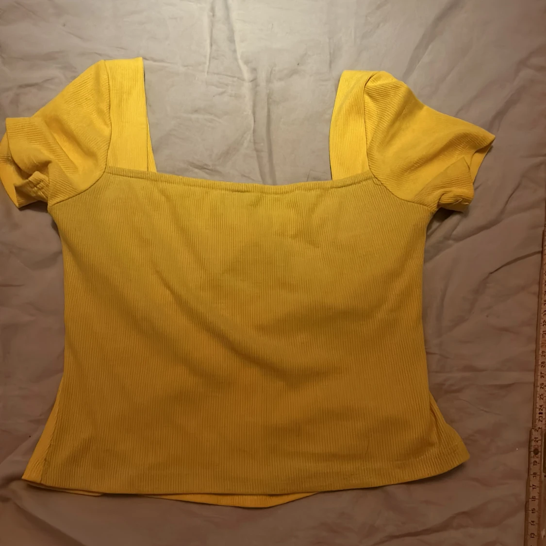 Gul ribbad topp från Shein - 90