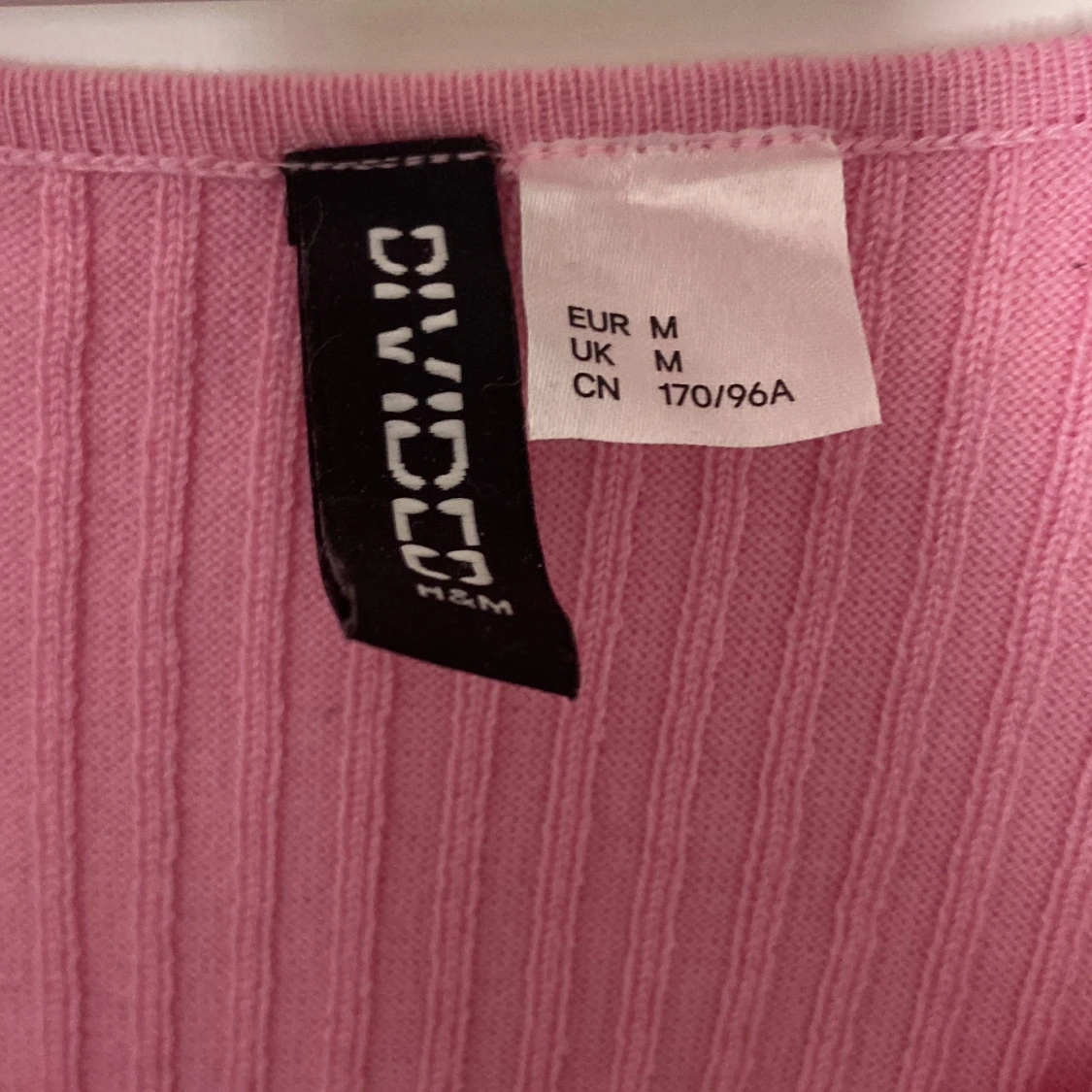 Rosa ribbad tröja från H&M Divided - 90