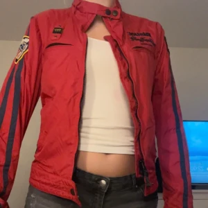 Skit snygg jacka  - Jätte bra skick 