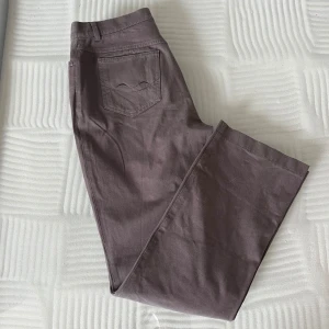 Grå/ Bruna byxor - Grå/bruna byxor köpta secondhand. Mycket bra skick.