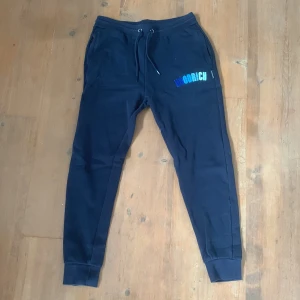 Hoodrich mjukisbyxor  - Hoodrich mjukisbyxor i bra skick men som inte används längre