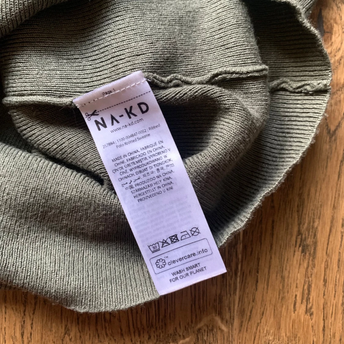 Olivgrön polotröja från NA-KD - 91