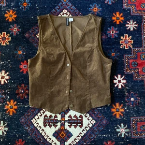 brun manchester väst - jättesnygg men knappt använd :( köpt från H&M