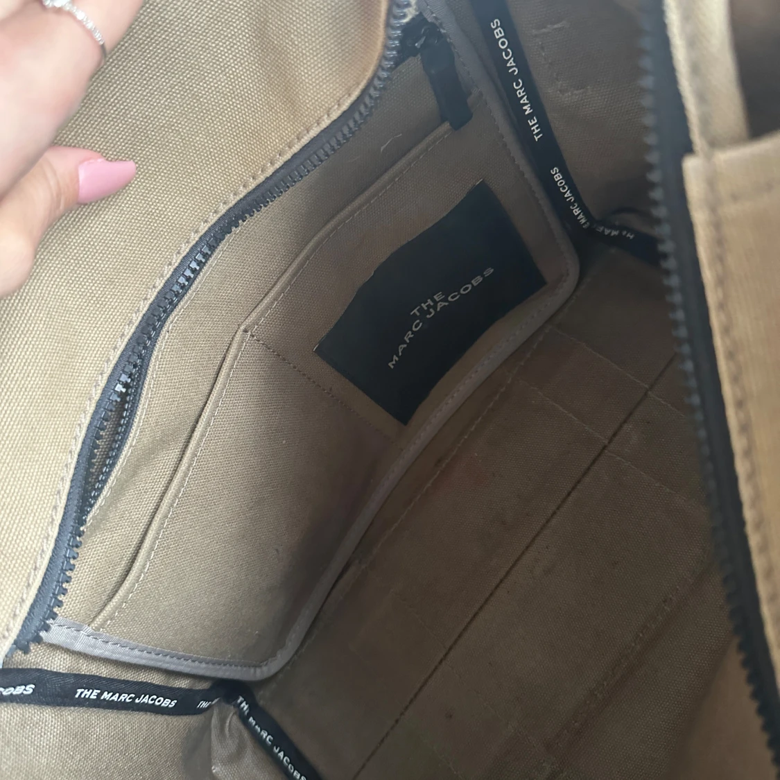 Marc Jacobs Tote Bag Medium - 90