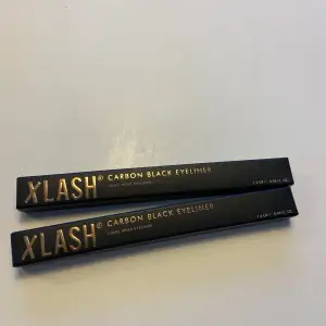 Säljer 2 Xlash Carbon Black Eyeliner helt oanvända, perfekt för en intensiv och långvarig look. Säljer eftersom jag fått dom och inte använder själv.  