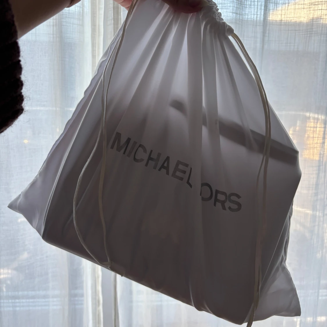 Ljusrosa Michael Kors väska  - 93