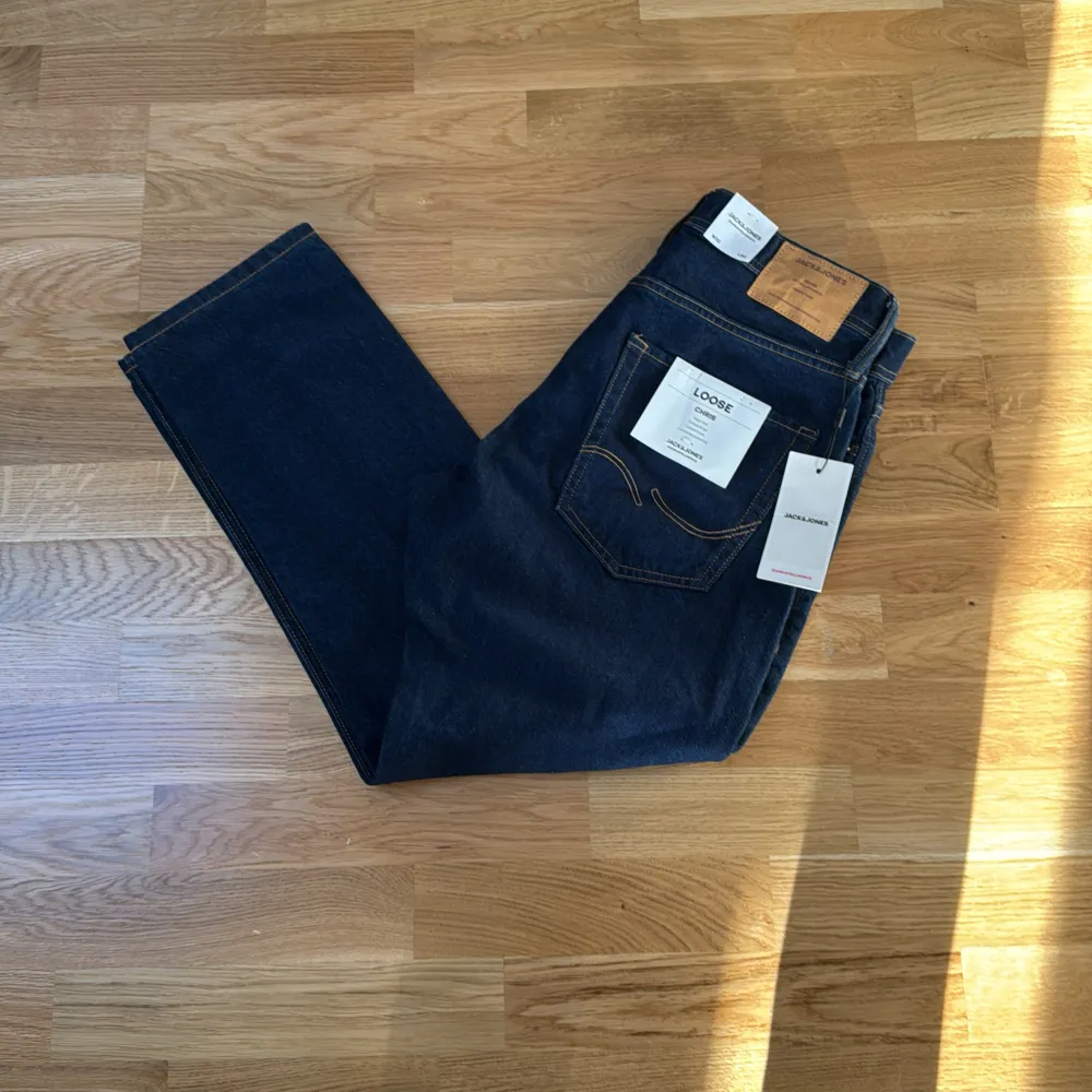 Ett par snygga jeans från Jack & Jones                              I storlek W32 L30. Jeans & Byxor.