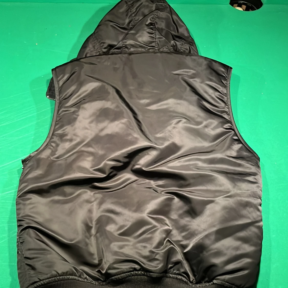 Svart dunväst från Alpha Industries - 91