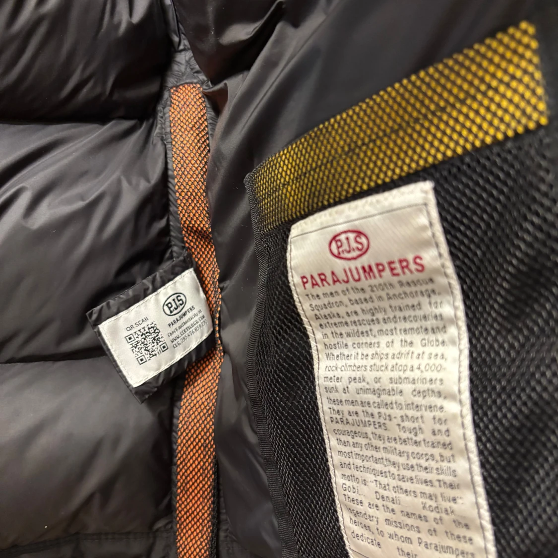 Svart dunväst från Parajumpers - 3