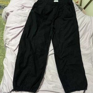 Parachute byxor - Parachute byxor från Zara.