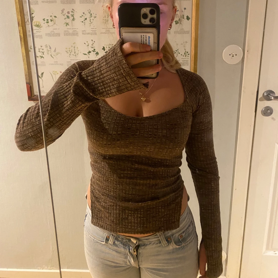 Brun ribbad topp från Gina - 1