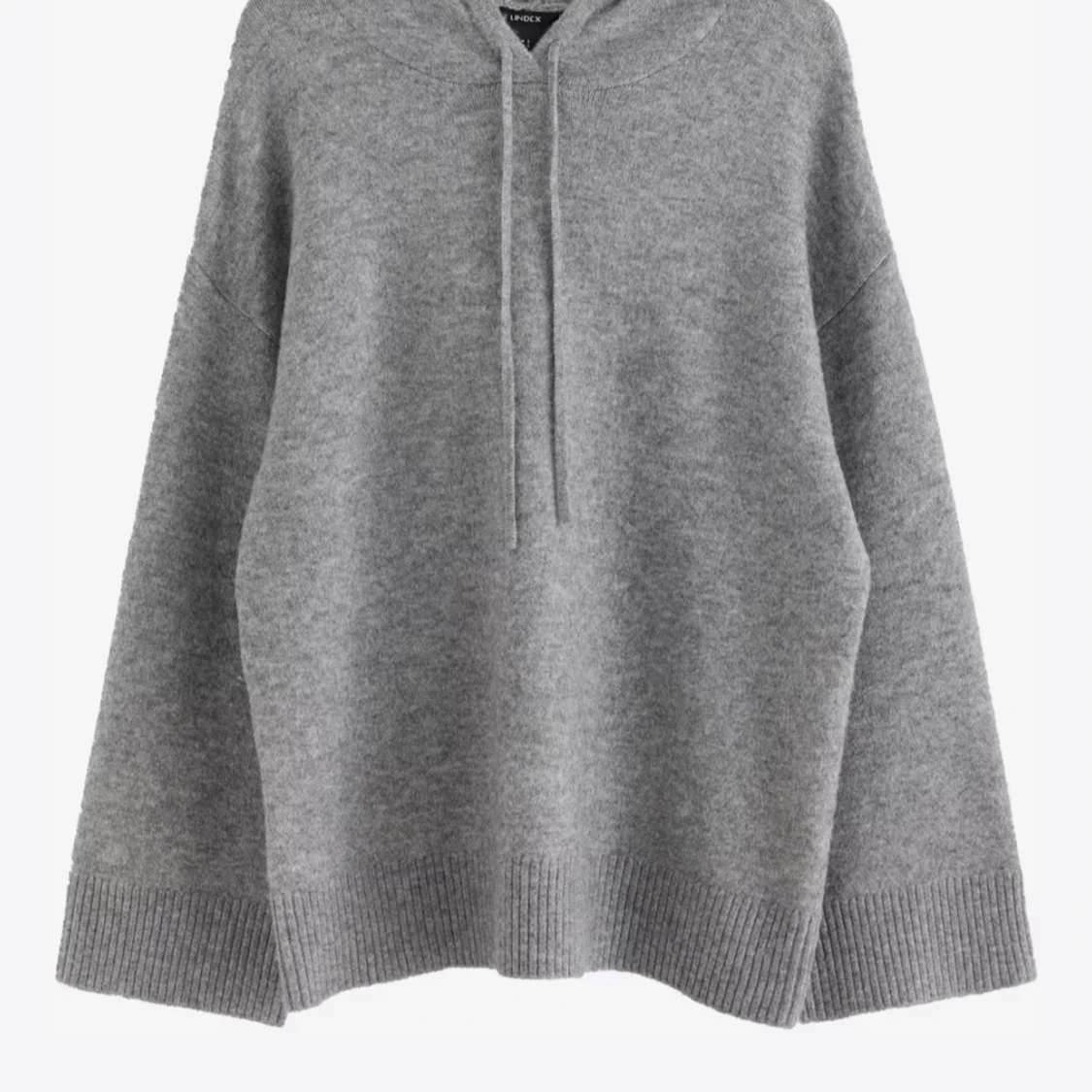 Grå stickad hoodie