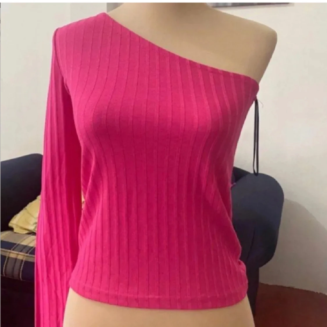 Rosa offshoulder topp från H&M Divided