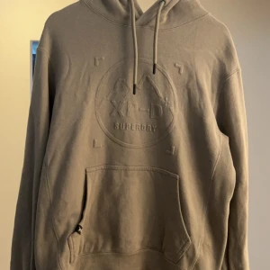 Superdry Hoodie - Som ny. Strl M