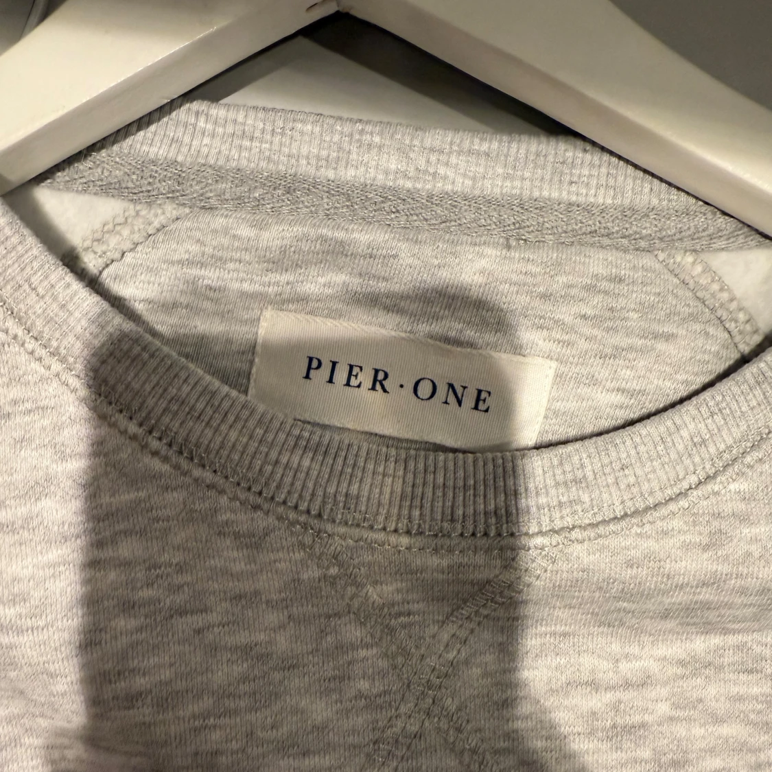 Grå sweatshirt från Pier One - 91