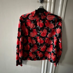 Vero Moda Blus strl 36 - Använd 1ggr.