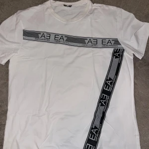 Ea7 T-shirt  - T-shirt från ea7