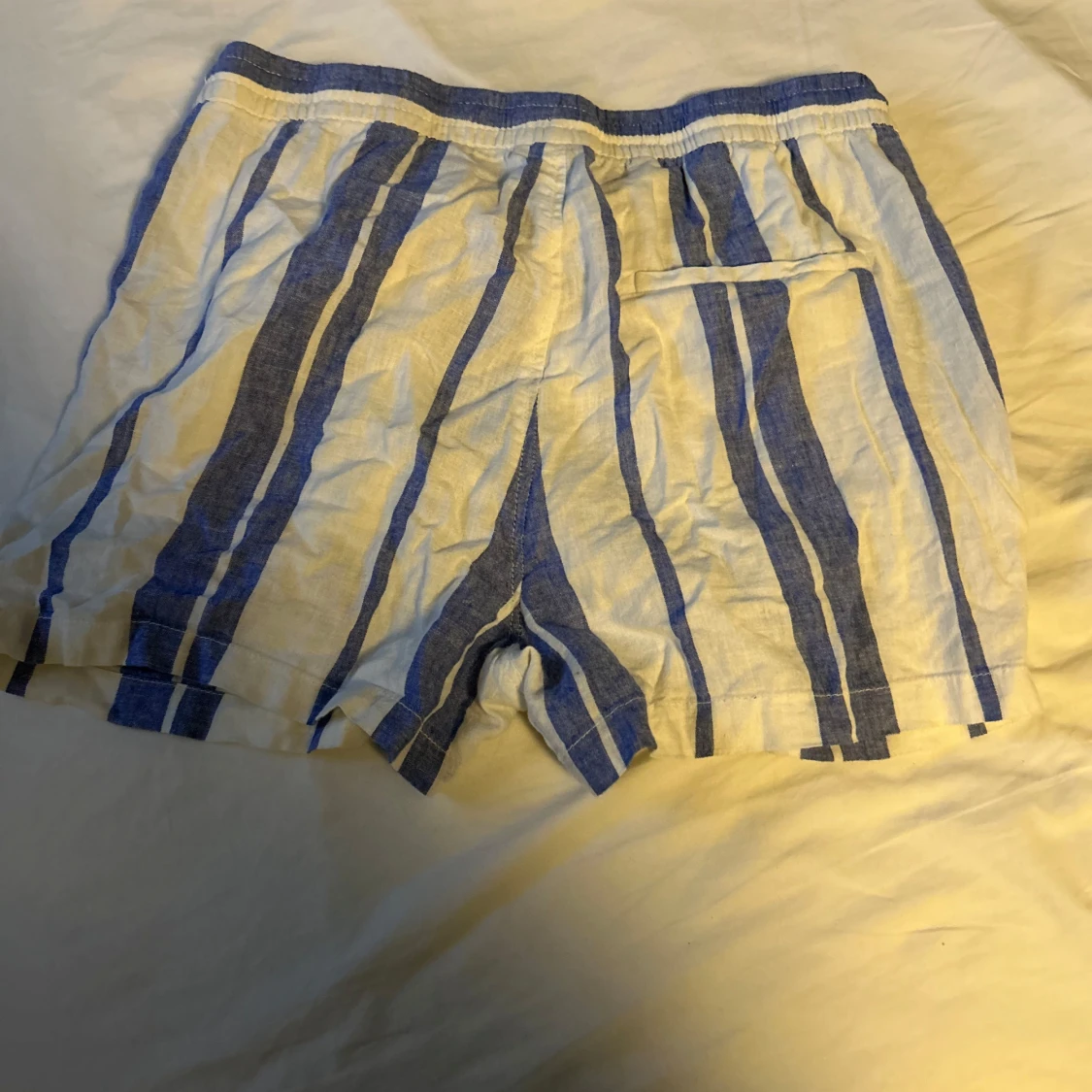 Linne shorts blå - 90