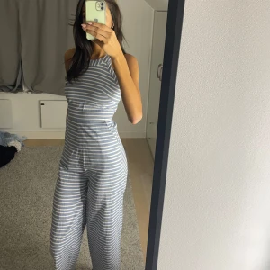 Byxdress - Byxdress i storlek xs/s. Nyskick.