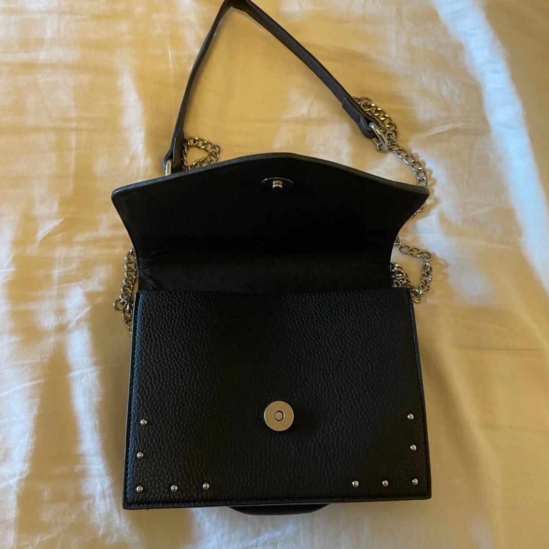Svart väska  - 90
