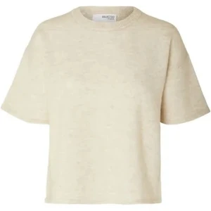 Stickad tröja - Stickad tröja med trekvartsärm, storlek L men passar S-L💕