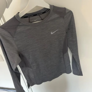 Nike träningströja - Träningströja från Nike