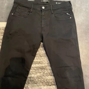 Replay anbass  - Snygga anbass jeans i bra skick. 