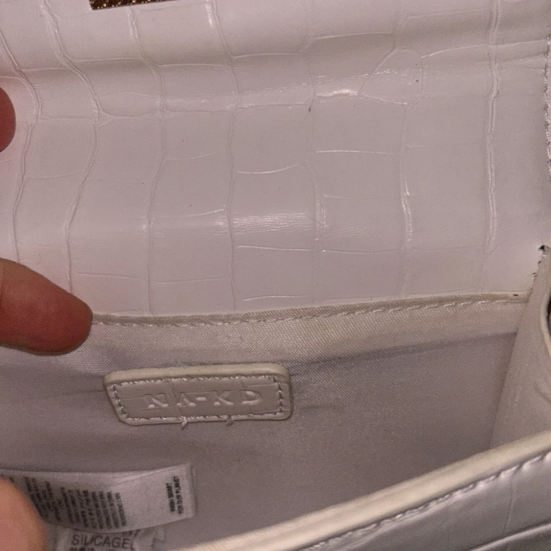 Vit axelväska med kedja från NA-KD - 91