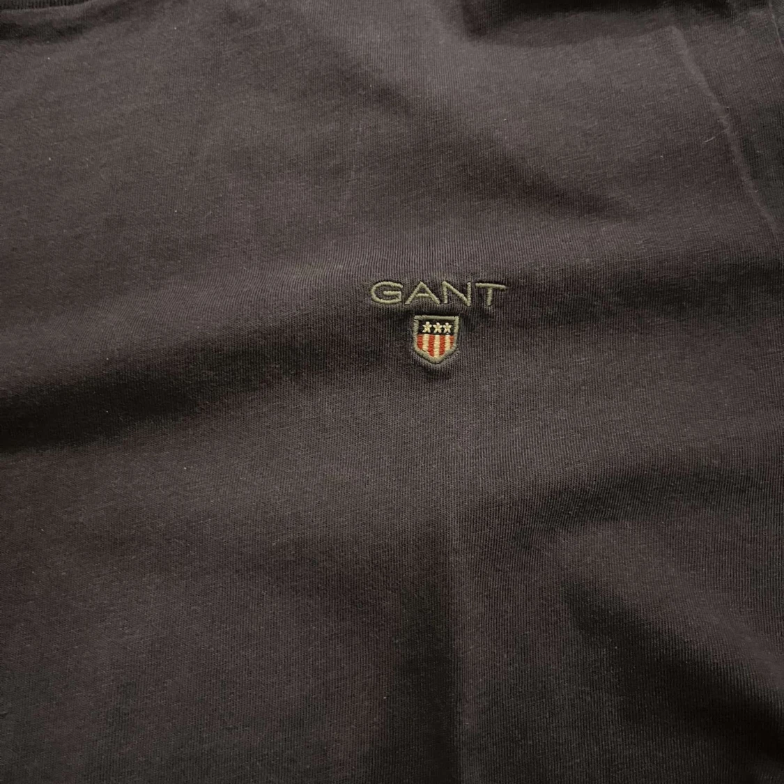 Svart t-shirt från GANT - 90