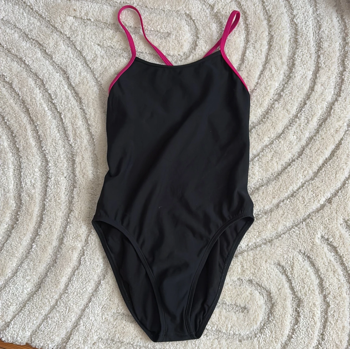 Svart baddräkt från Jolyn