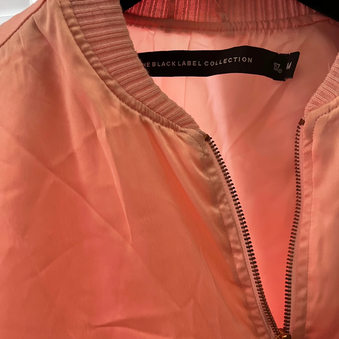 Rosa bomberjacka från The Black Label Collection - 1